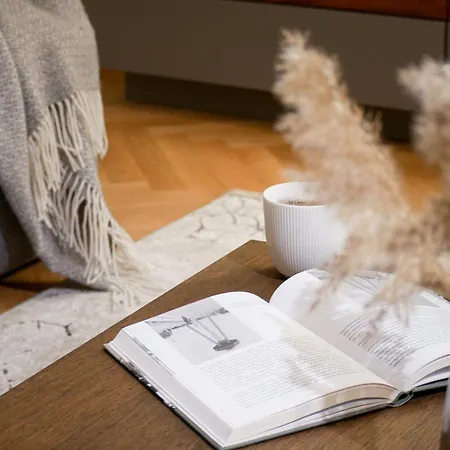 Laurinska 1 Lägenhet *