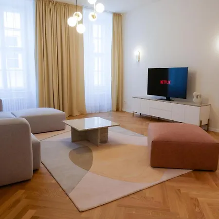 Apartment Laurinska 1 *