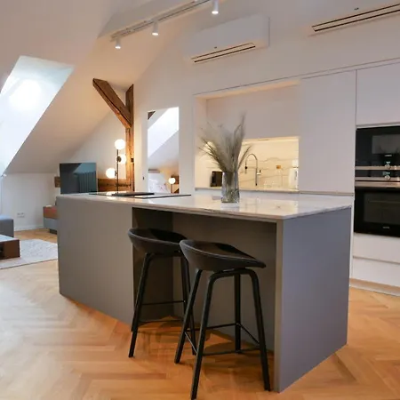 Laurinska 1 アパート