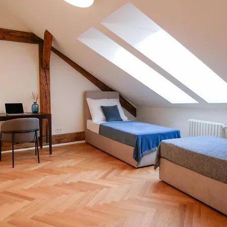 Apartmán Laurinska 1