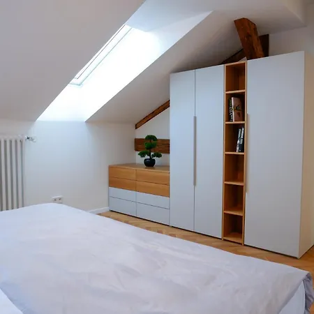 Laurinska 1 Apartment