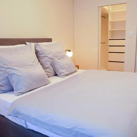 Apartmán Laurinska 1 *