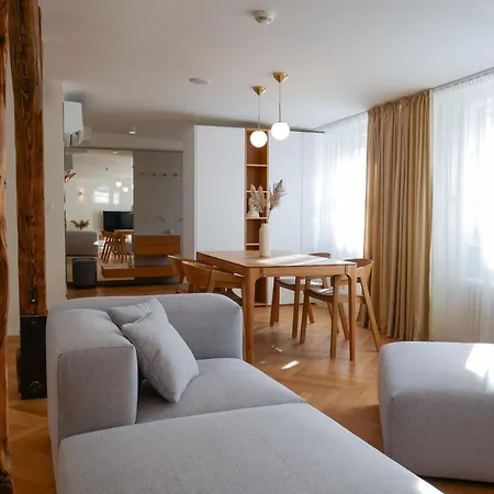Laurinska 1 Apartmán Bratislava