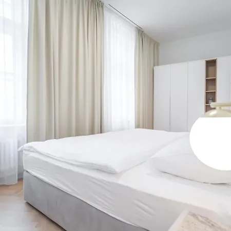 Apartmán Laurinska 1 *