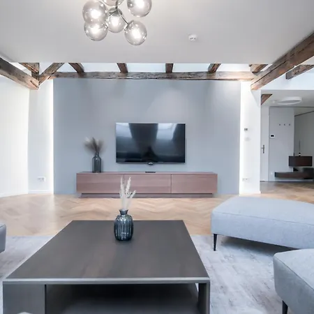 Laurinska 1 Lägenhet *