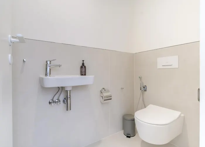 Laurinska 1 Apartman