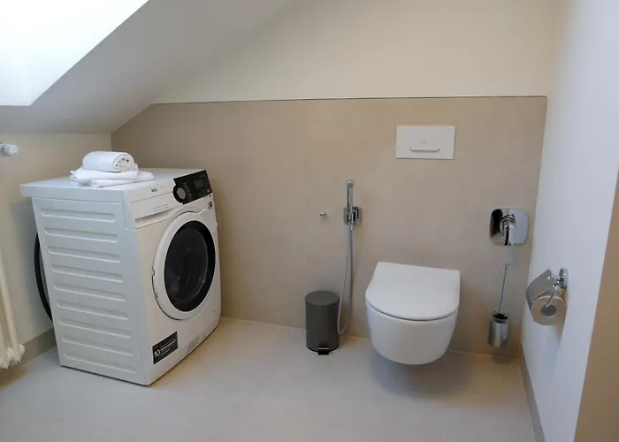 Laurinska 1 Apartman *