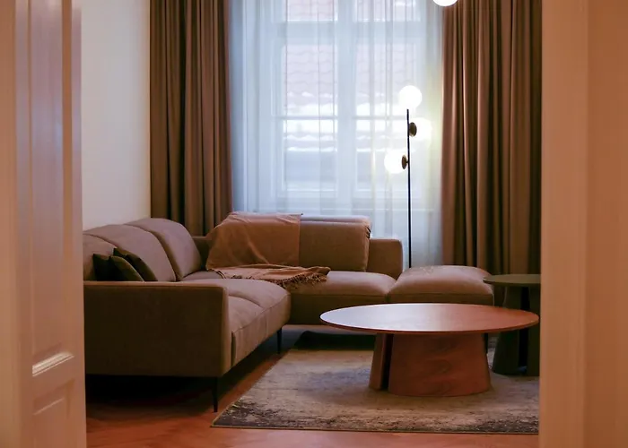 Laurinska 1 Apartament *