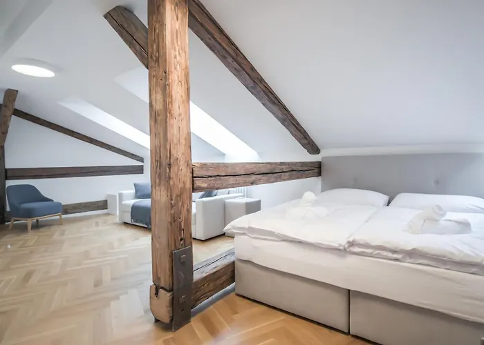 Laurinska 1 Apartament *